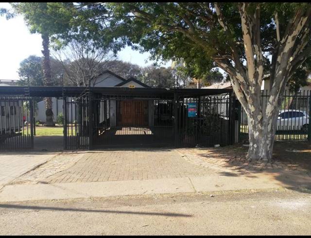 3 BEDROOM HOUSE FOR SALE IN DASPOORT ESTATE